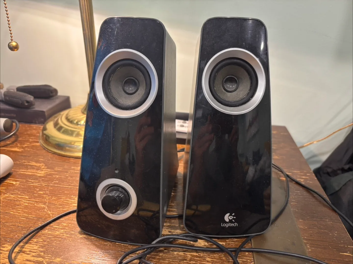 Logitech Computer Speakers thumbnail