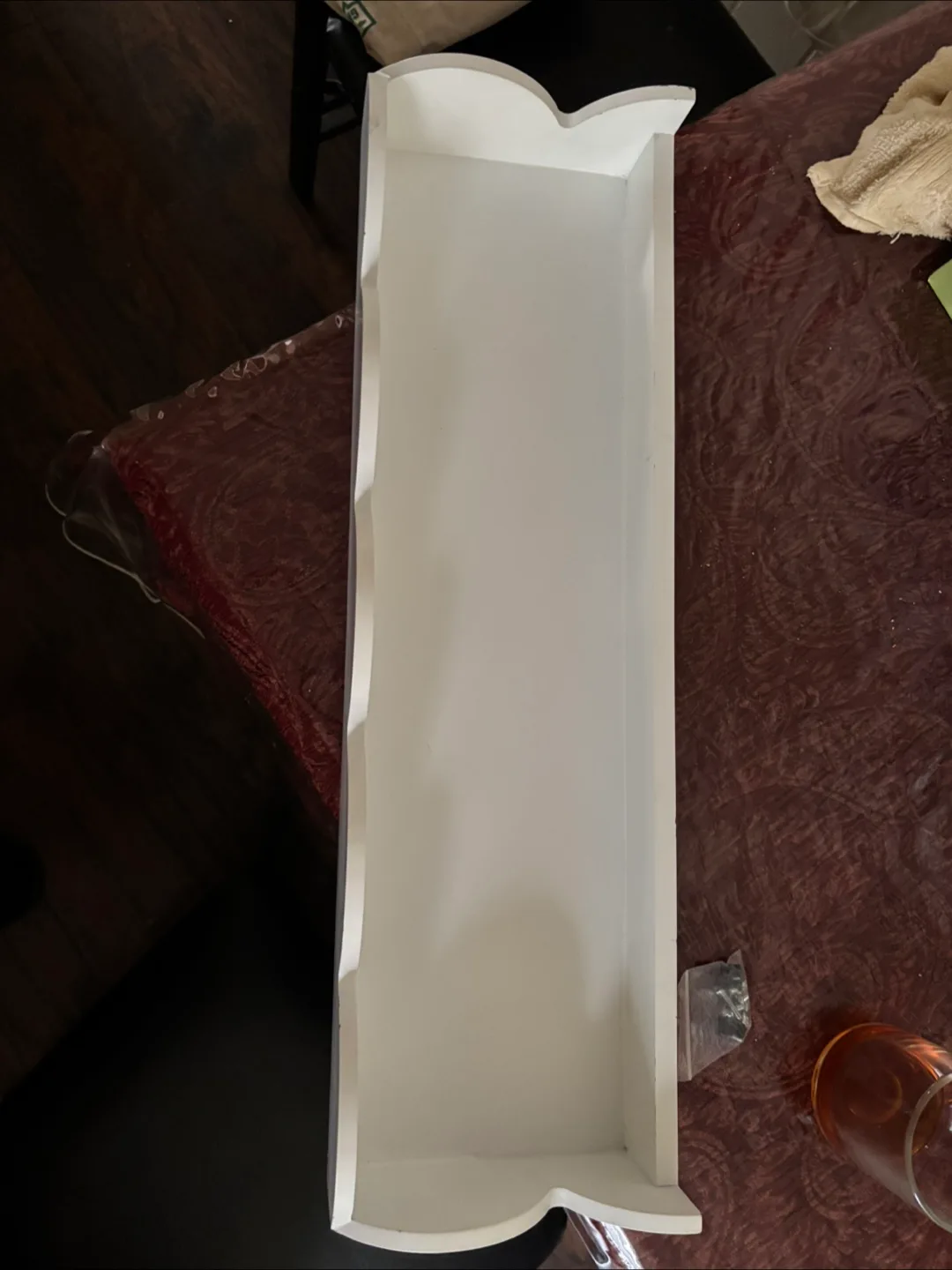 White Scalloped Edge Wall Shelf image indicator(2)