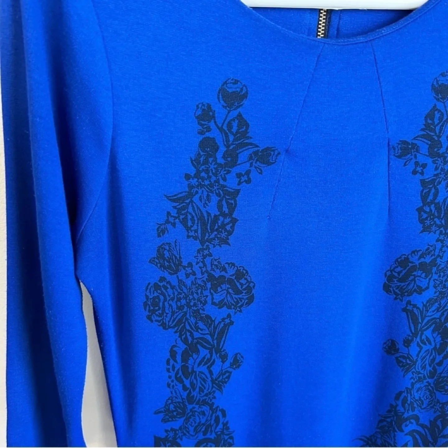 Venus Half Sleeve Floral Fitted Bodycon Midi Dress Womens Sz 10 image indicator(3)