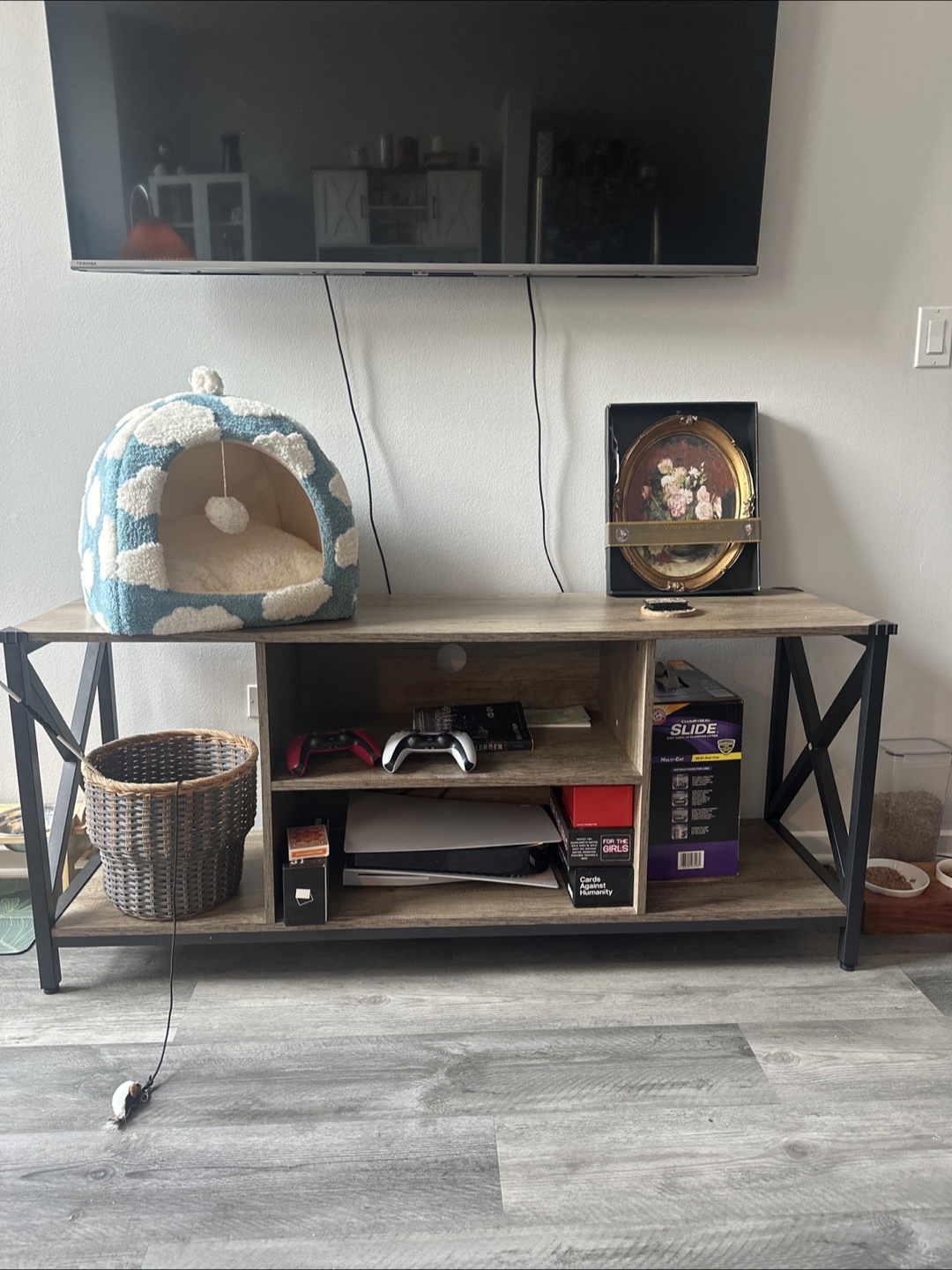 TV stand / Storage Unit - photo 2