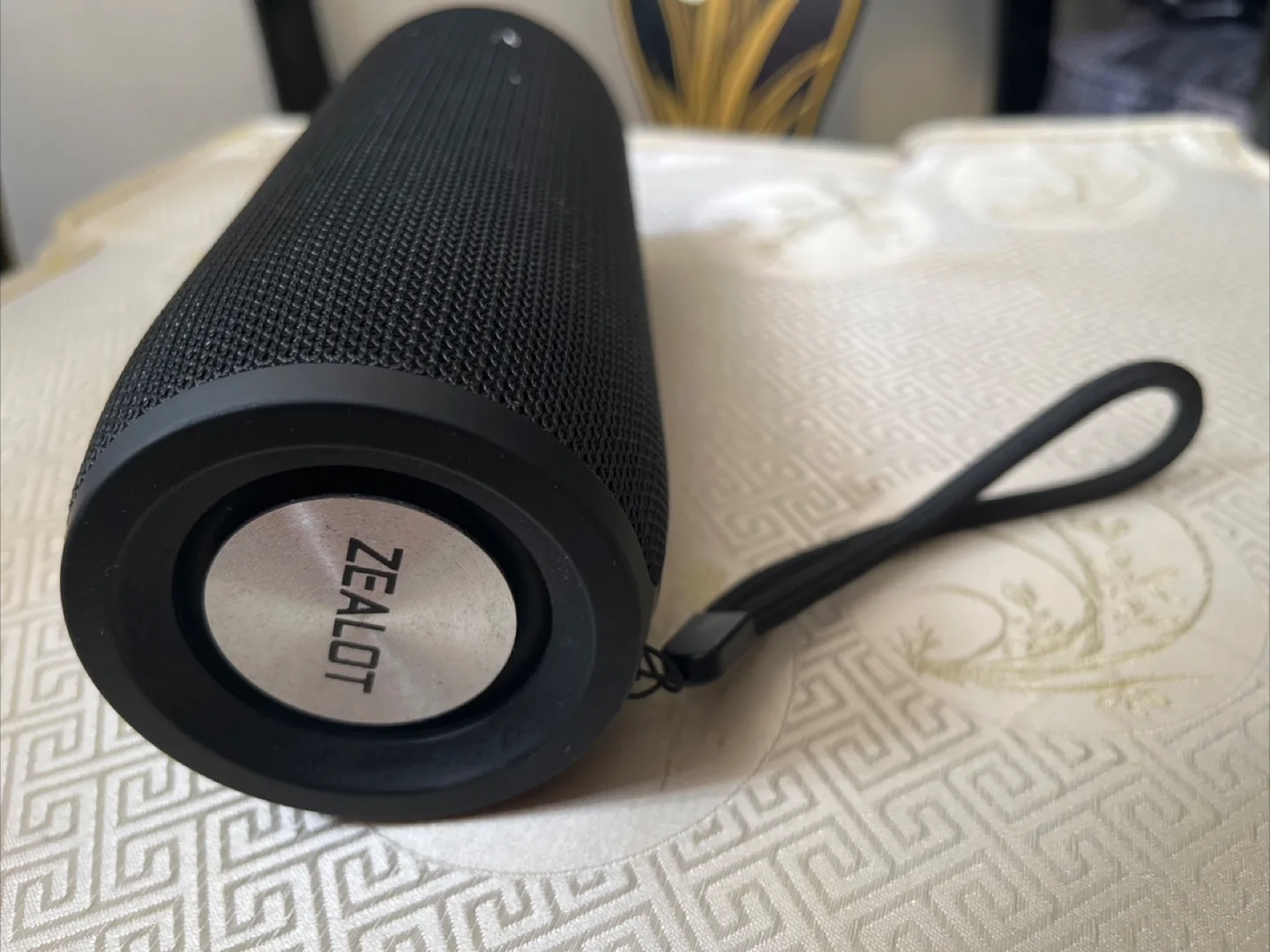 Zealot wireless speaker image indicator(4)