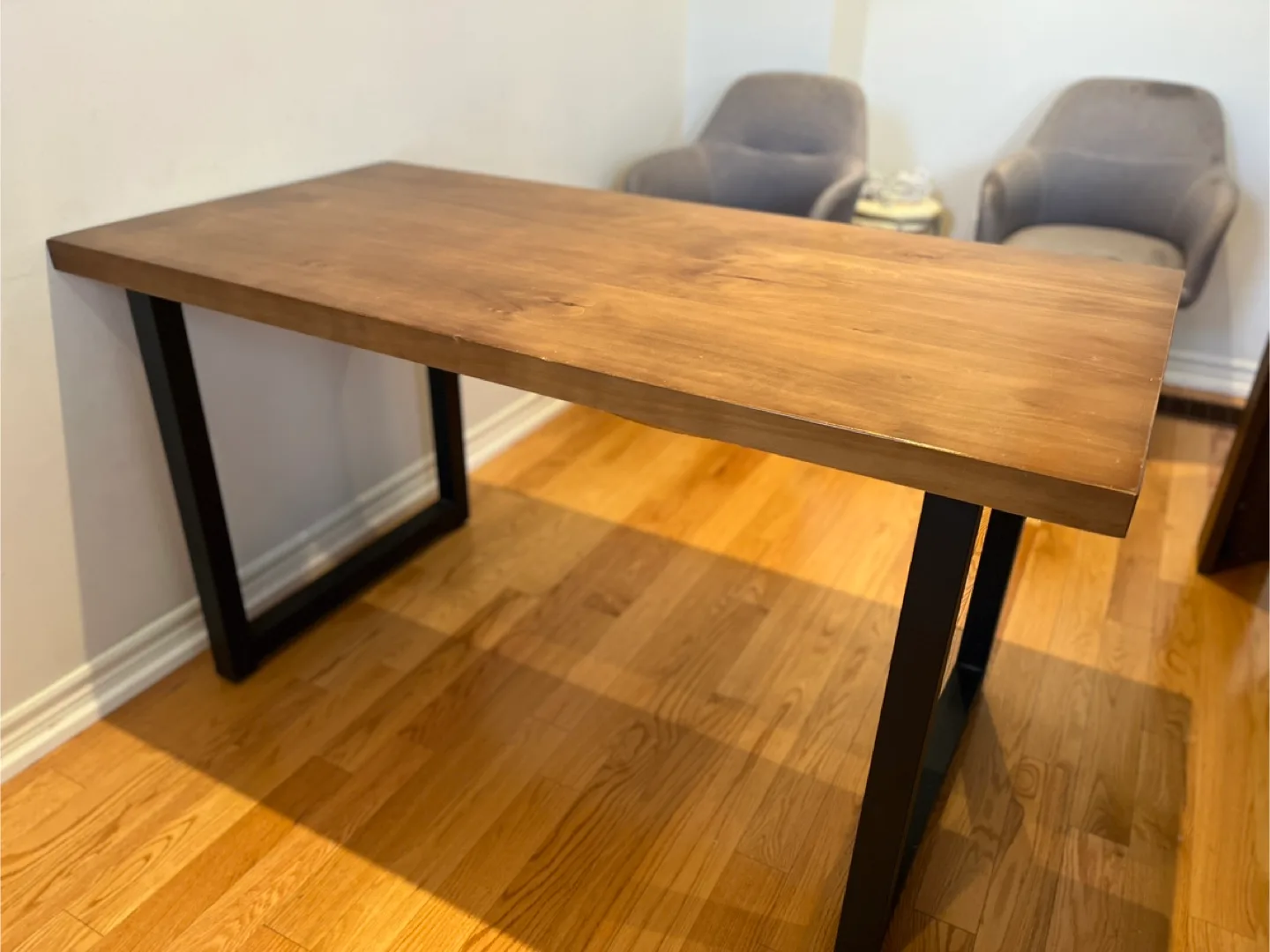 90% newWood Dining Table🌈🌈 thumbnail
