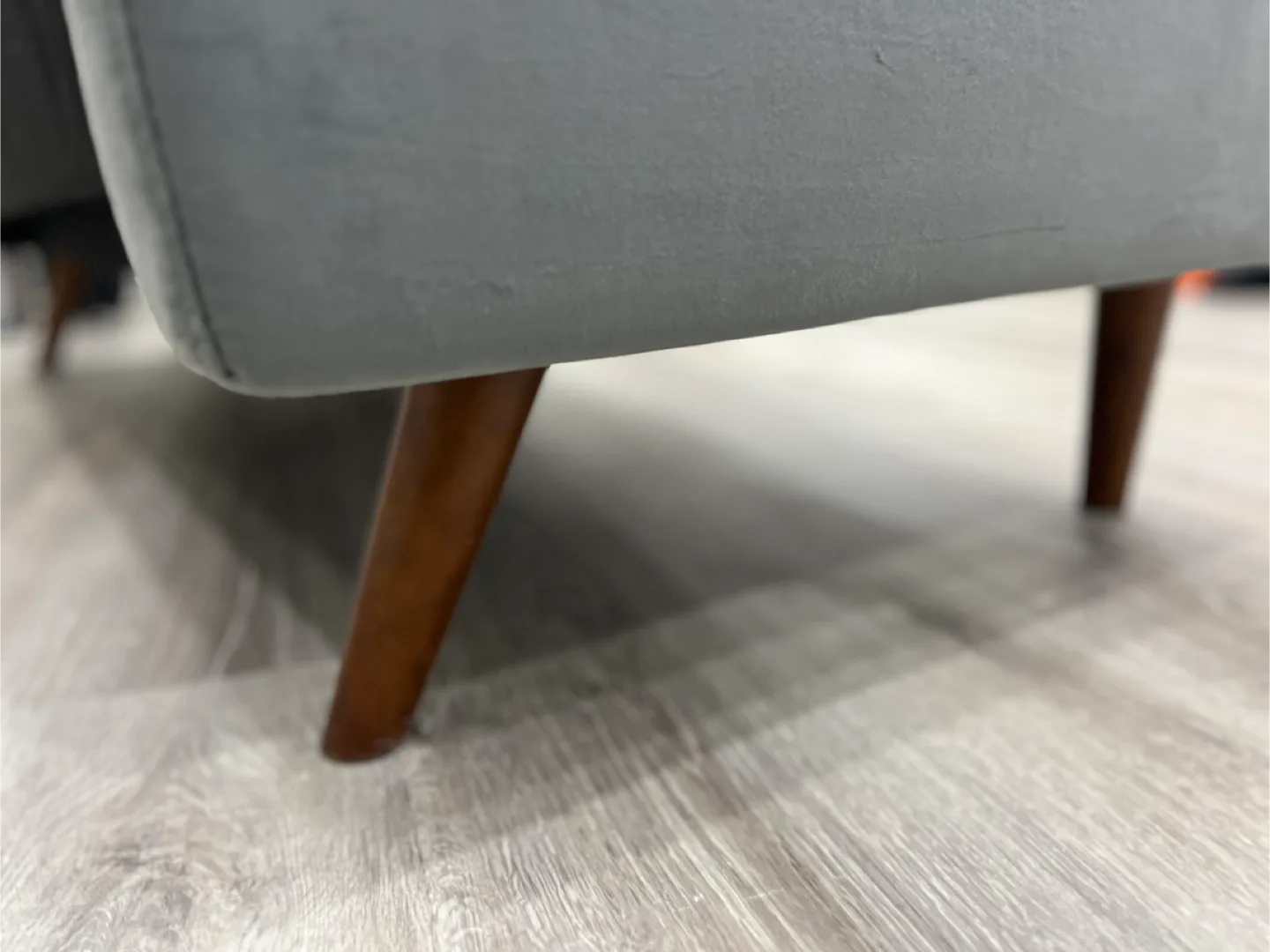 90% new🌈🌸Grey Velvet Couch image indicator(5)