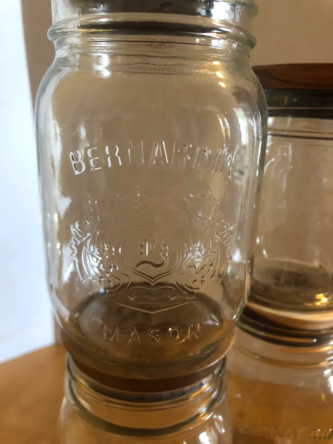 Set of Ball Mason Jars with Lids image indicator(8)