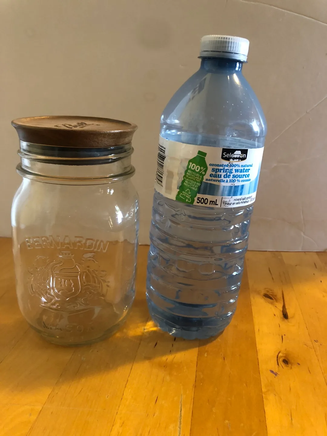 Set of Ball Mason Jars with Lids image indicator(5)