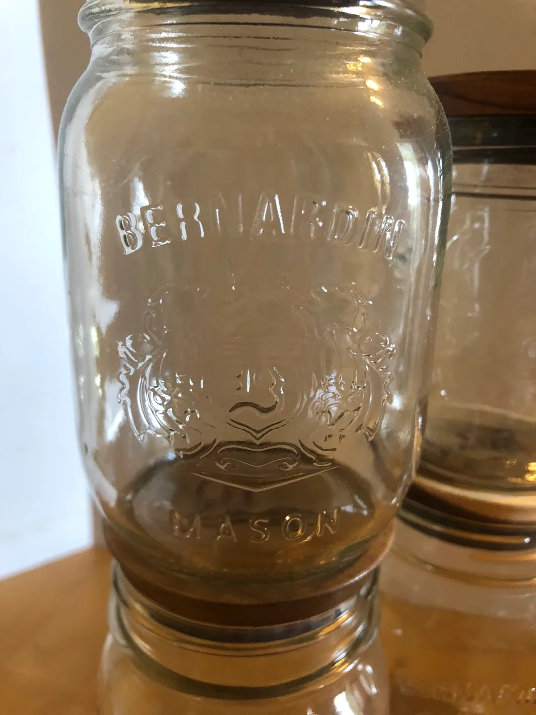 Set of Ball Mason Jars with Lids image indicator(7)