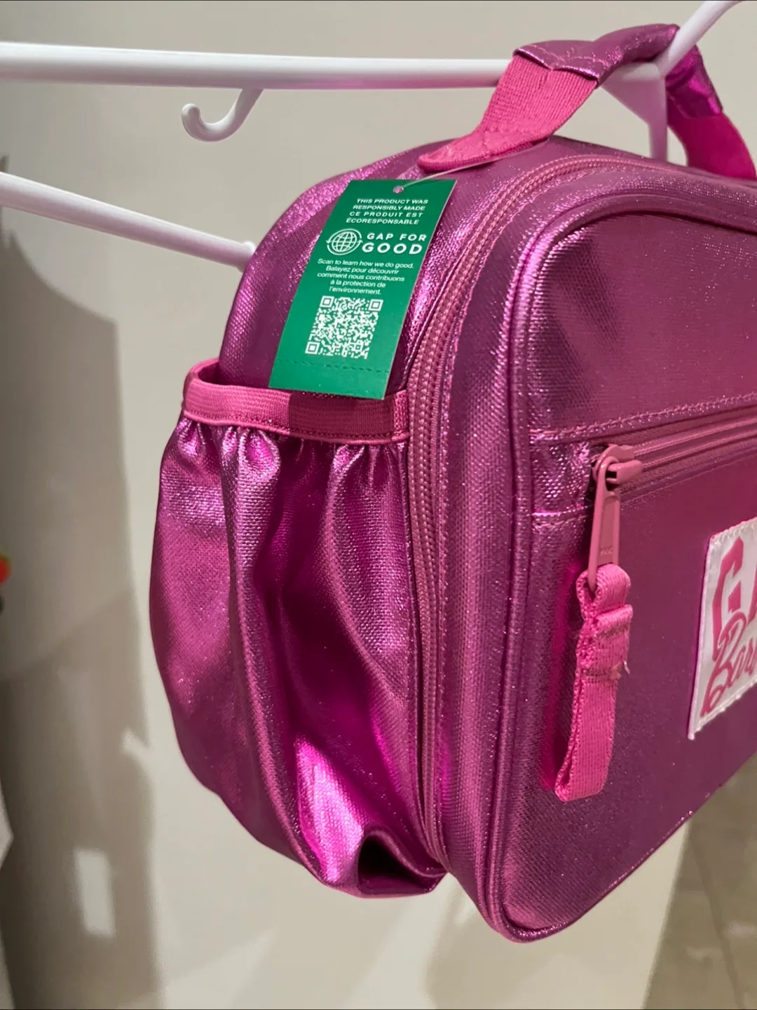 BNWT SOLD OUT gap x Barbie sparkle pink insulated lunch box image indicator(2)