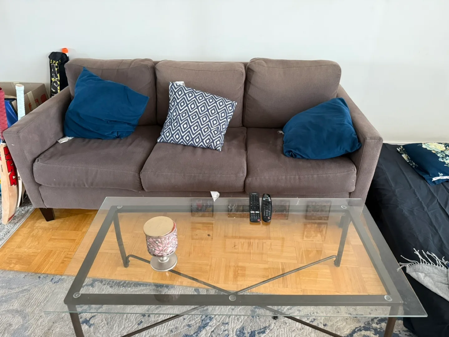 Glass table thumbnail