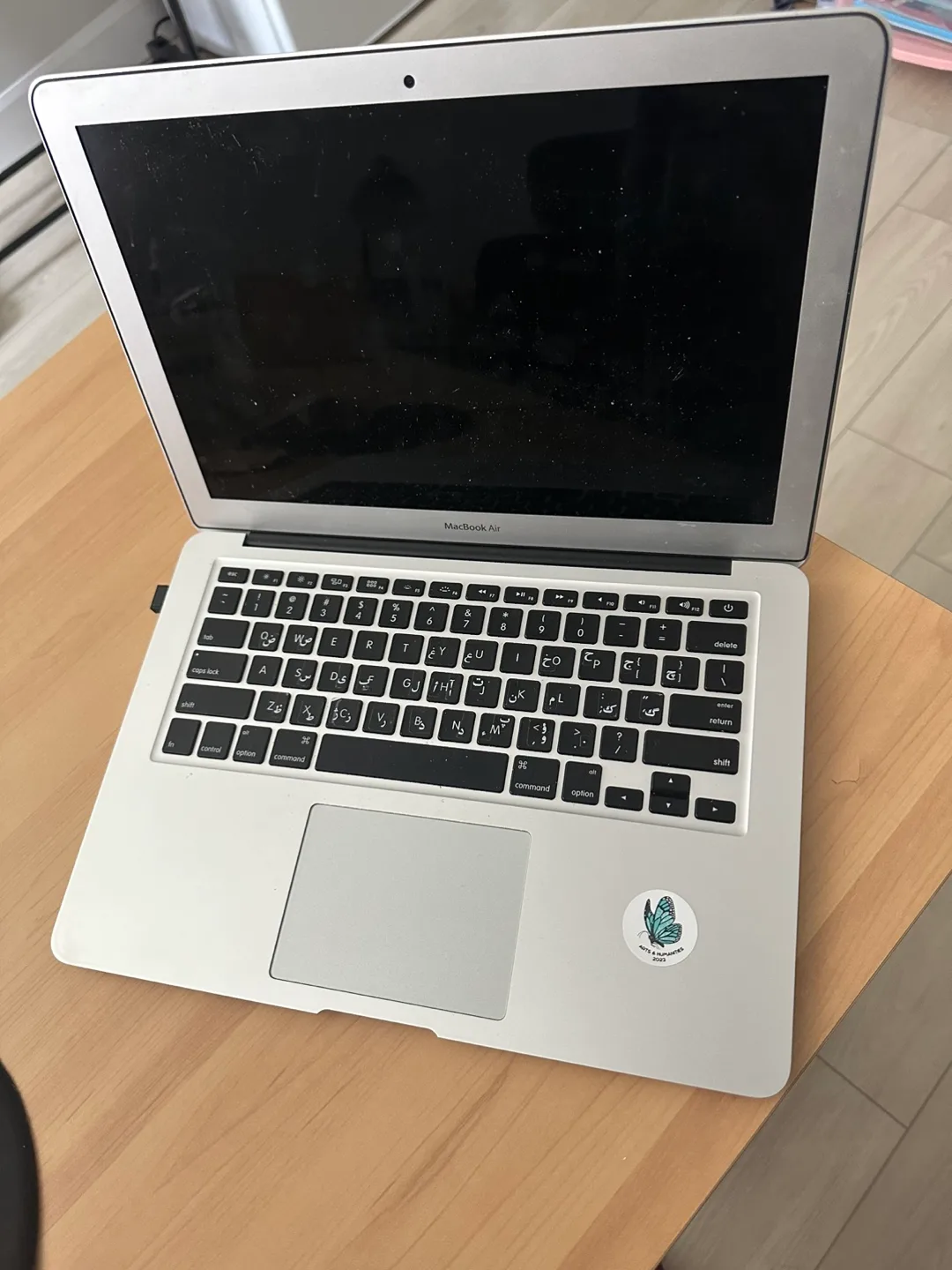 MacBook Air Laptop 2017 perfect condition image indicator(2)