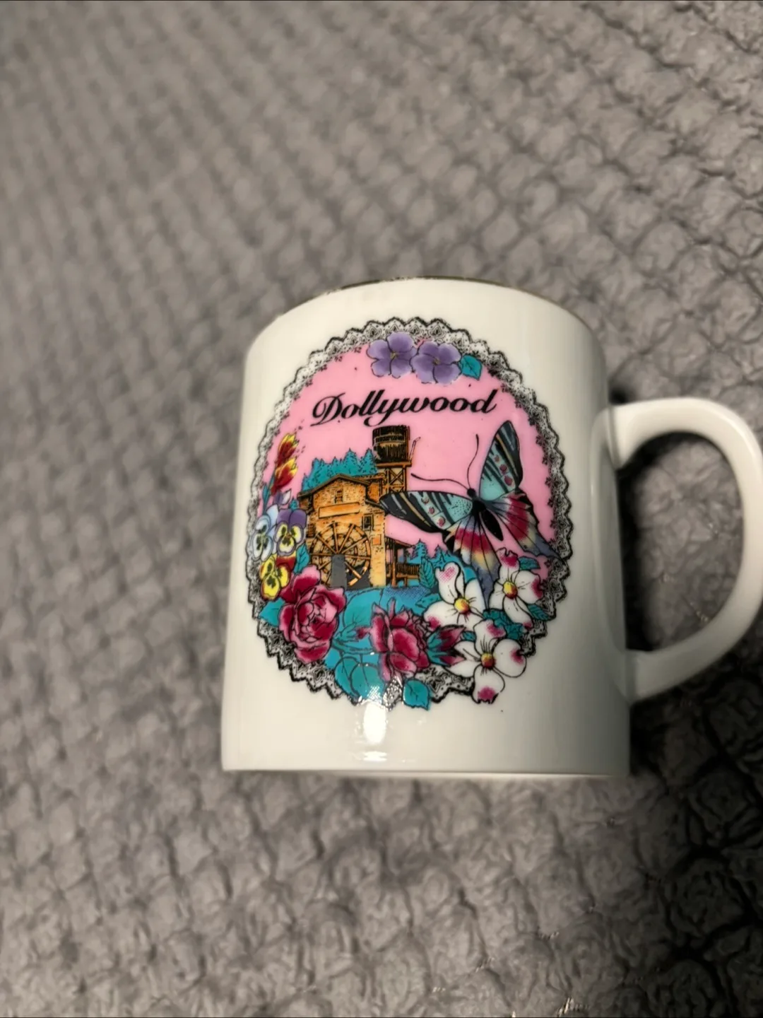 Dollywood Souvenir Mug thumbnail