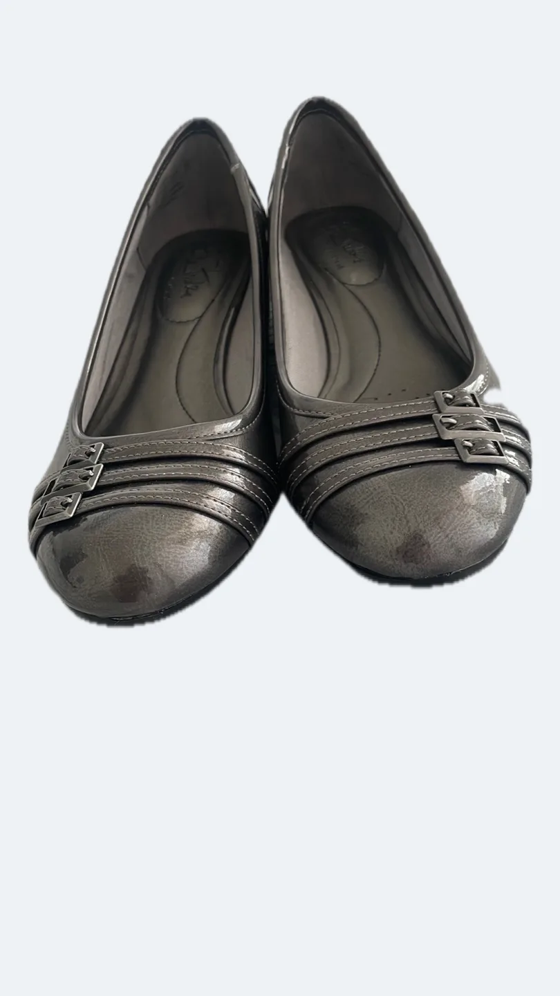 LifeStride Silver Flats NEW thumbnail