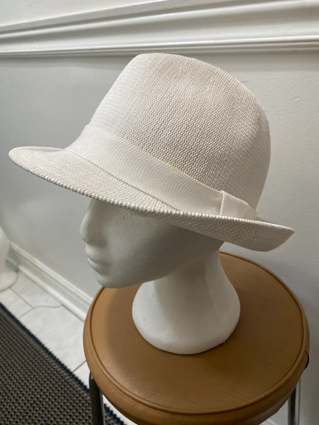 White Fedora Hat image indicator(2)