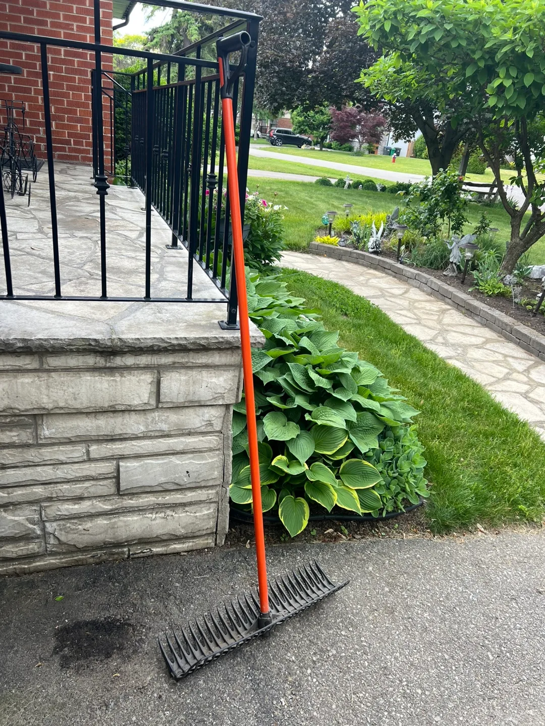 Long-handled rake thumbnail