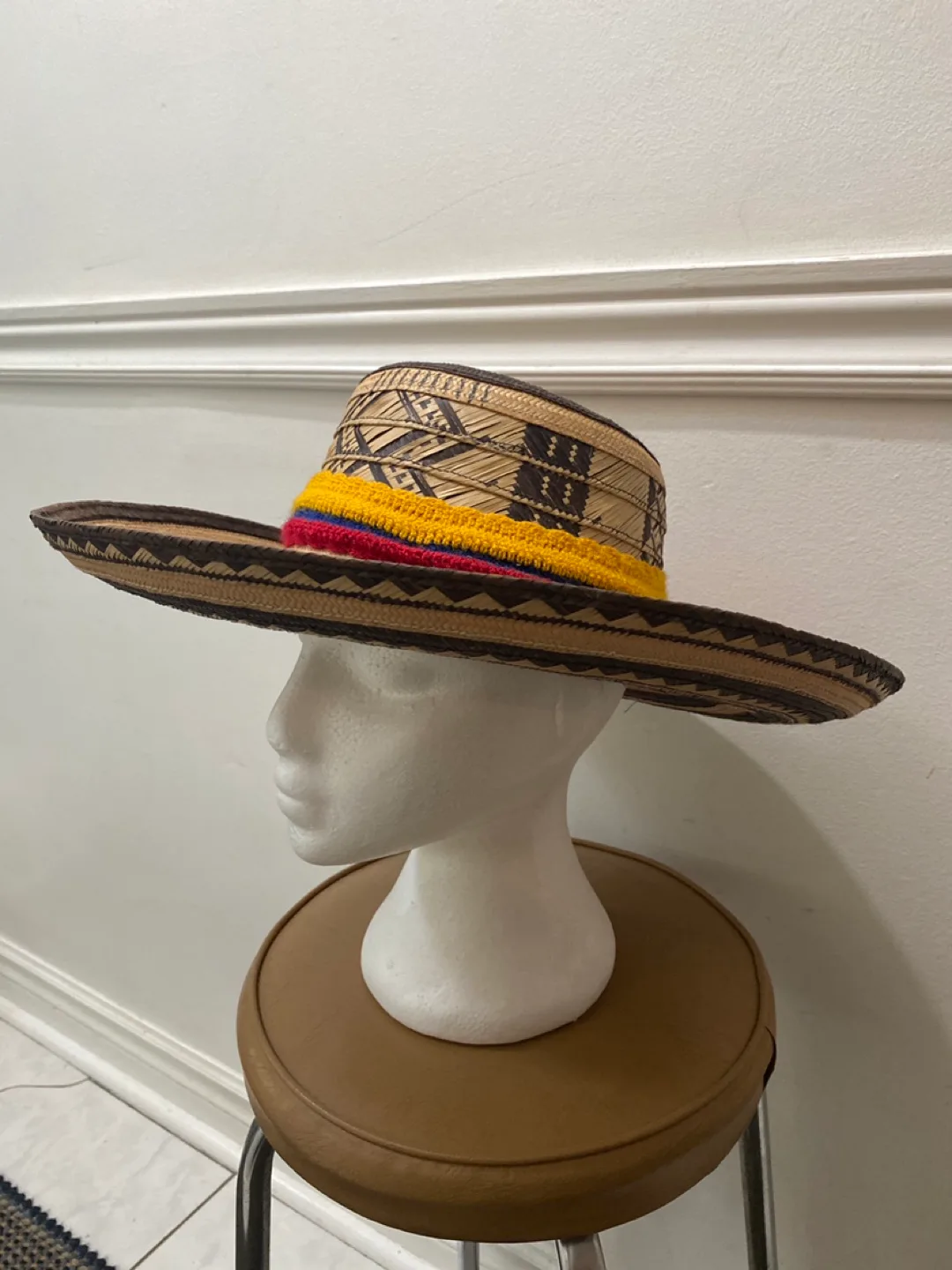 Handwoven Straw Hat image indicator(2)
