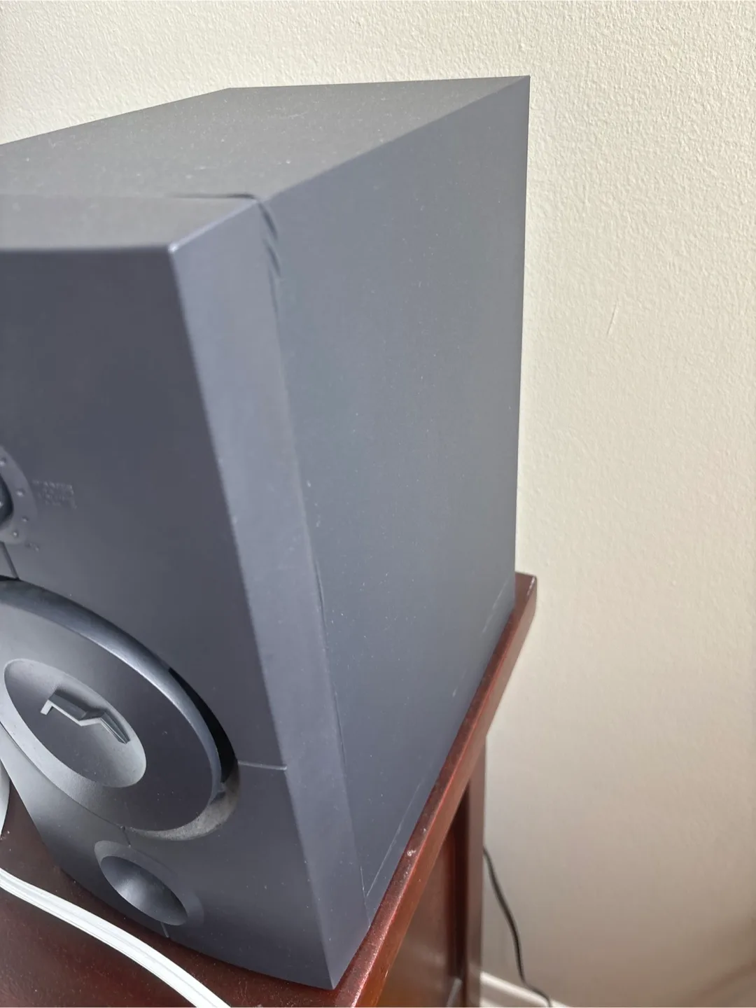 harman/kardon Subwoofer and Satellite Speaker System image indicator(2)