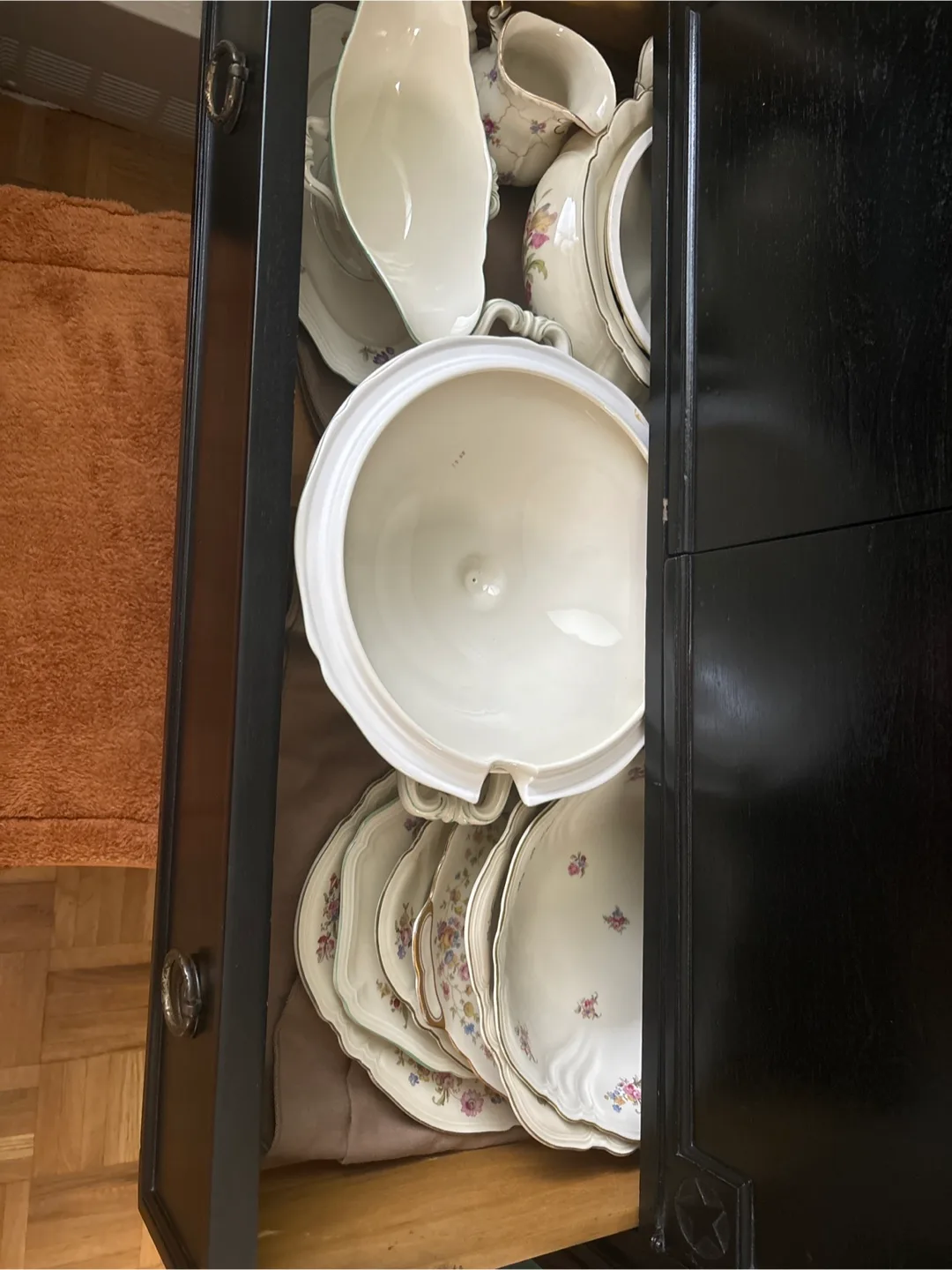 Black Cabinet with Drawers and Doors image indicator(3)