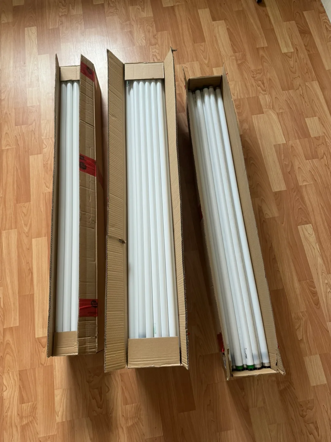 Standard T8 Fluorescent Tubes thumbnail