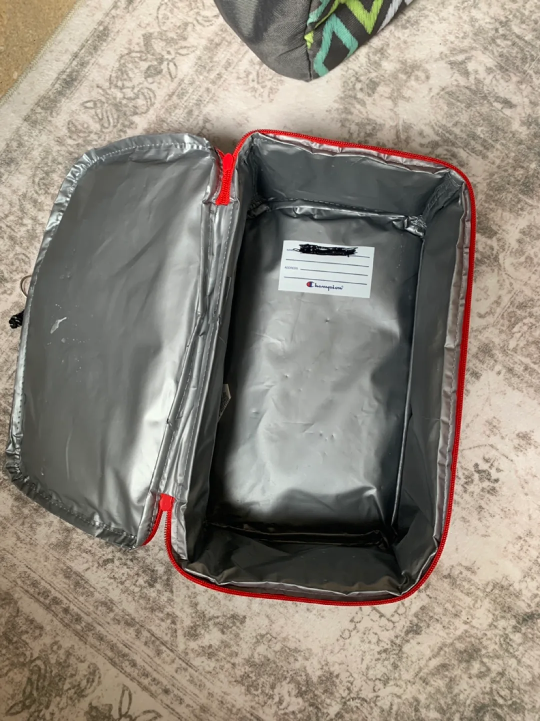 Champion Insulated Lunch Bag image indicator(2)