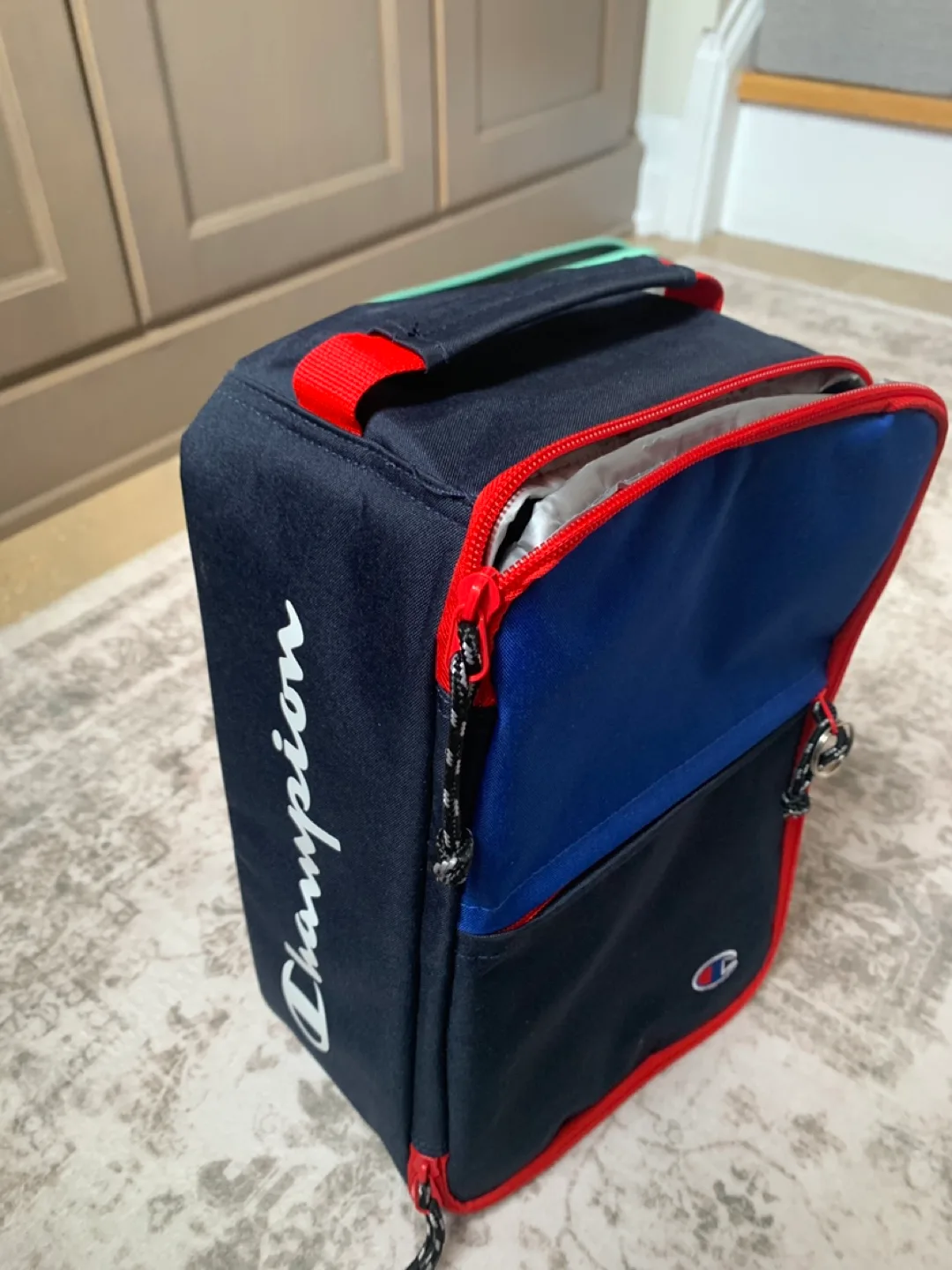 Champion Insulated Lunch Bag image indicator(3)