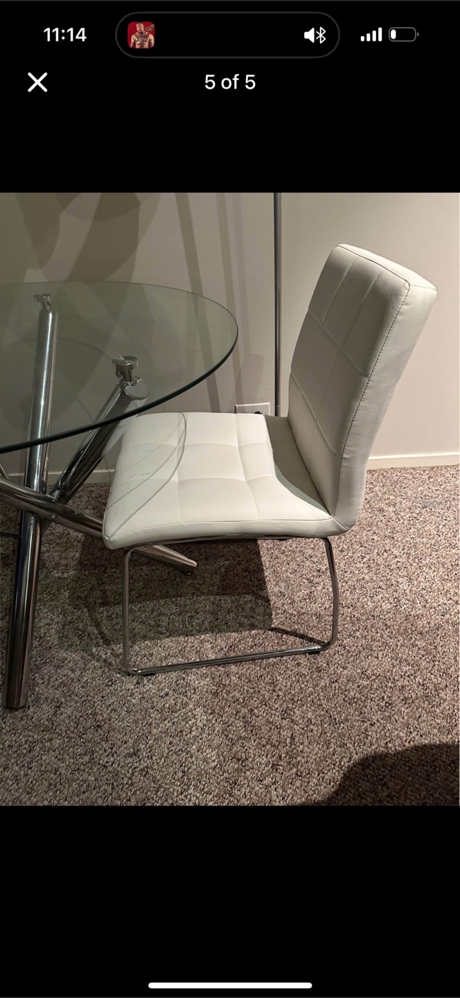 2 white leather chairs - photo 2