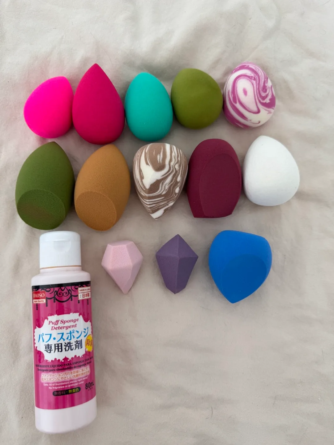 Make-up Sponge & Detergent Set $5 for everything image indicator(2)