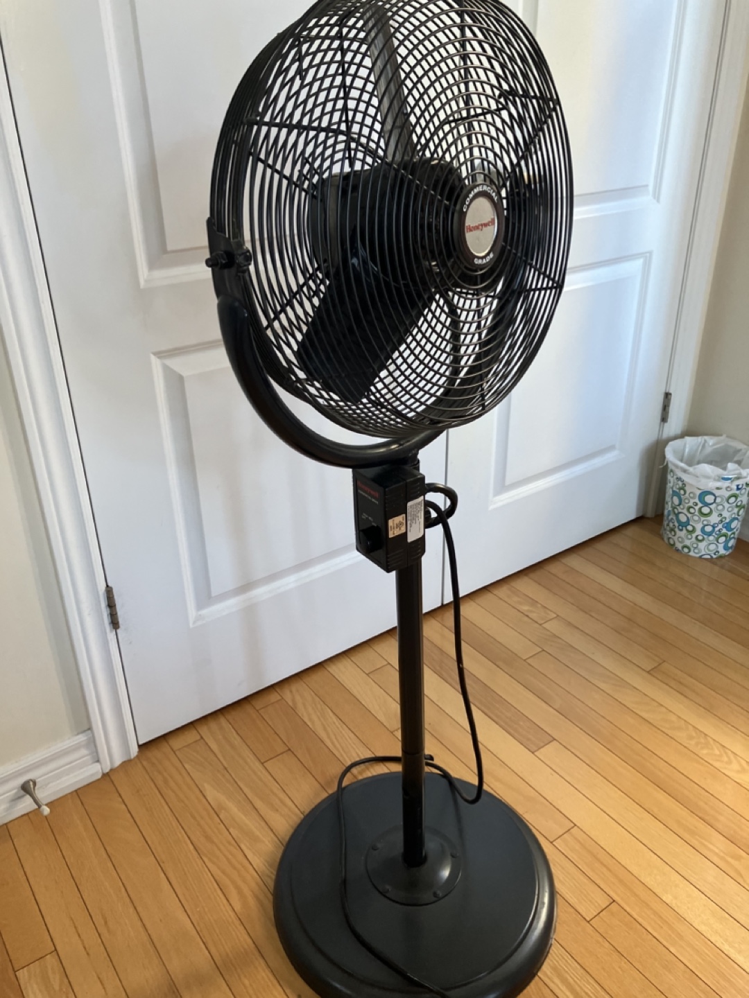 Honeywell Commercial Grade Electric Fan - photo 2