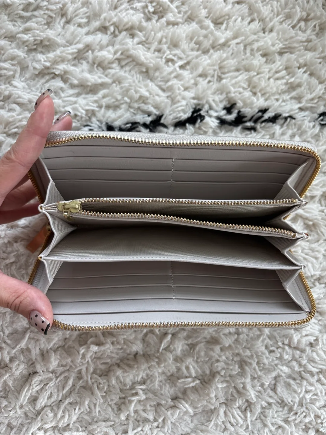 【Agnes B. Voyage 】Wallet image indicator(4)