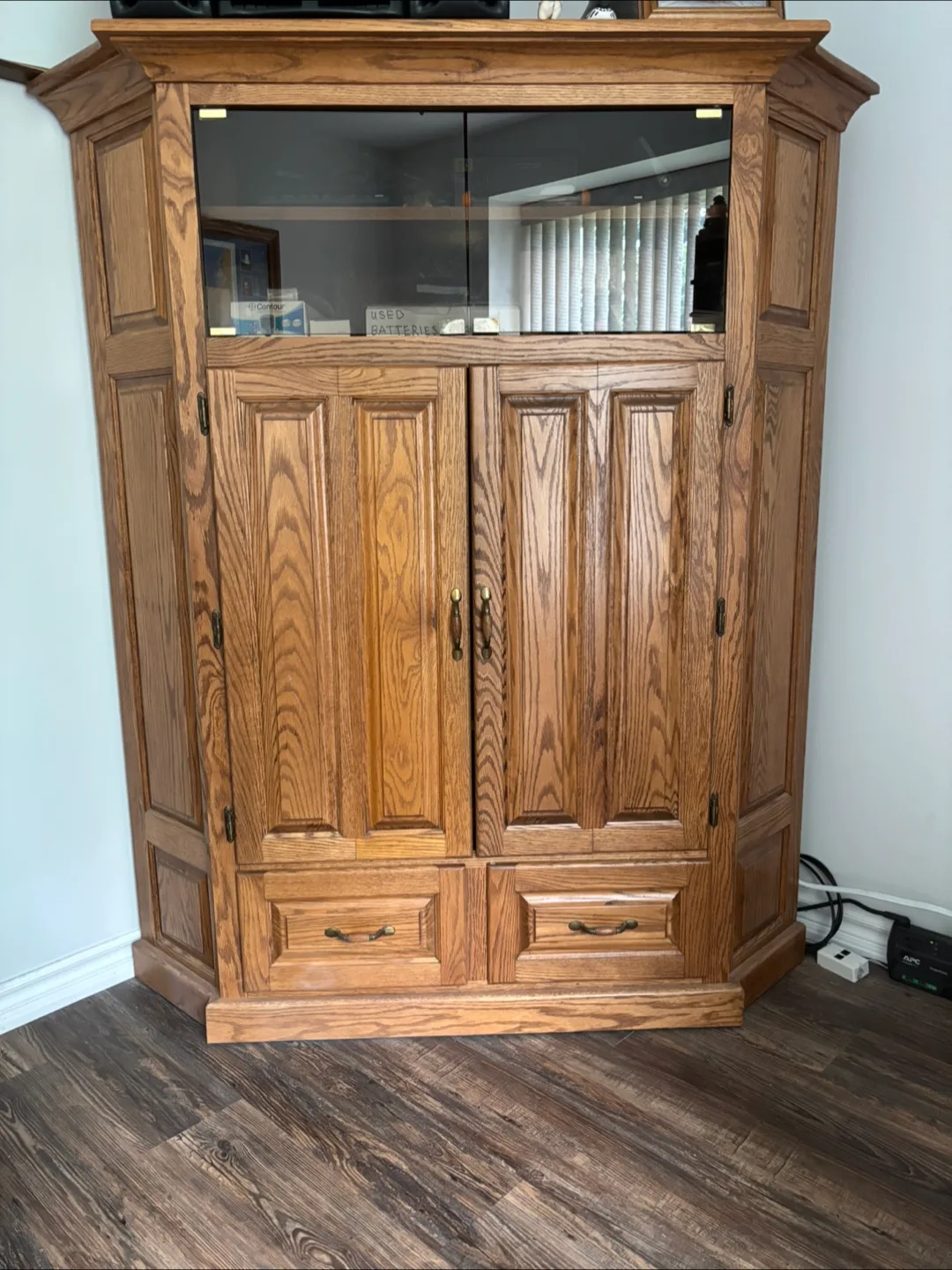 Oak Corner Entertainment Unit image indicator(2)