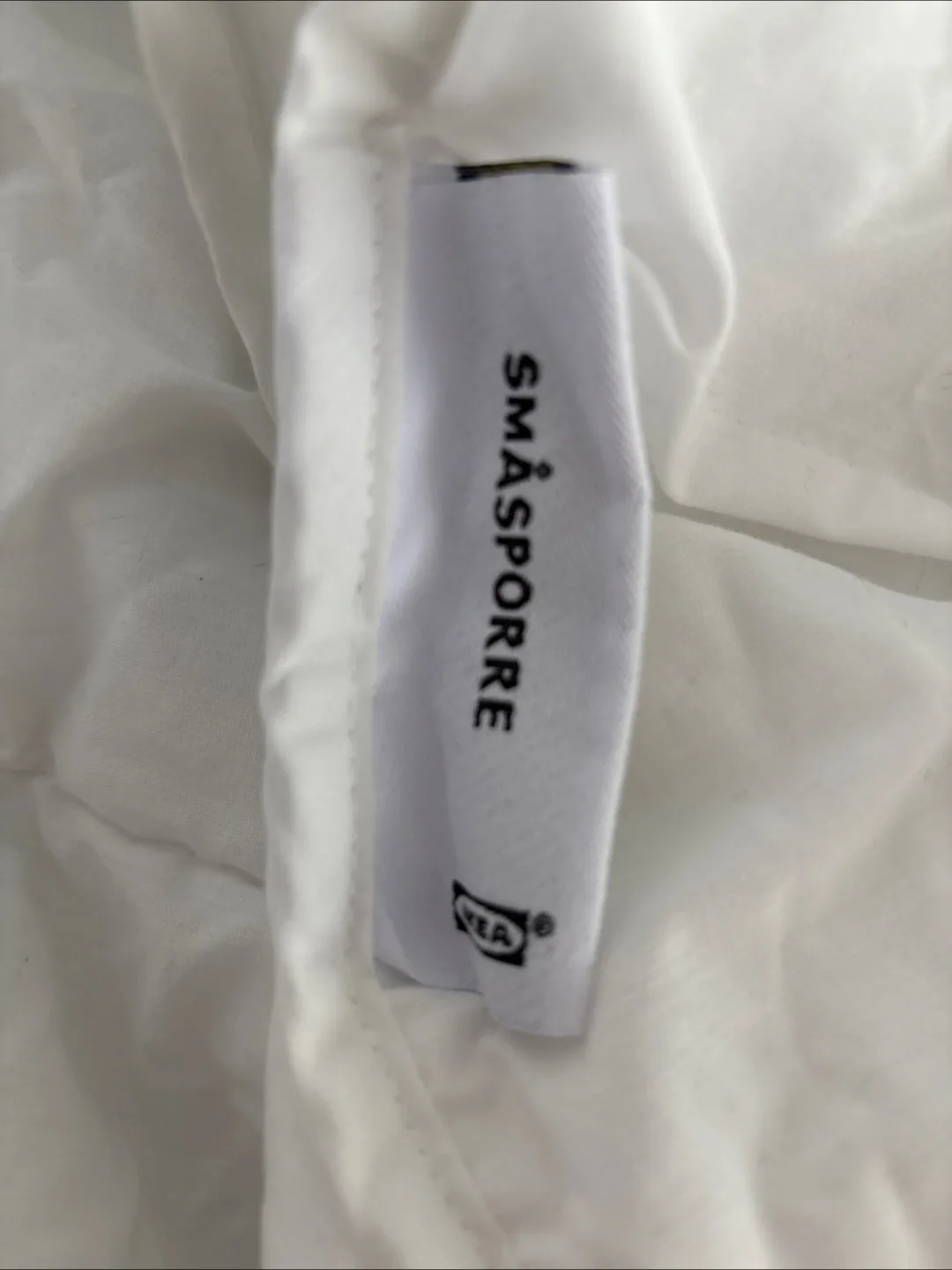 White IKEA Twin - Comforter image indicator(3)