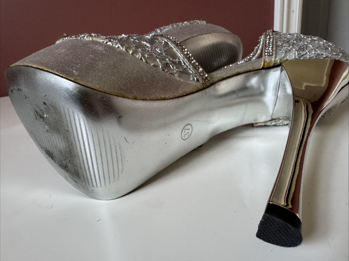 Elegant Silver Heels with Embellishments Sz 7 - photo 5