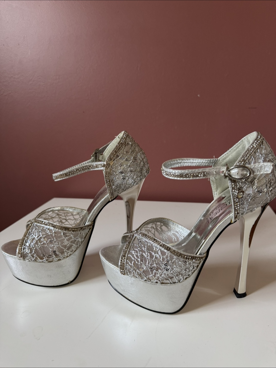 Elegant Silver Heels with Embellishments Sz 7 - photo 2