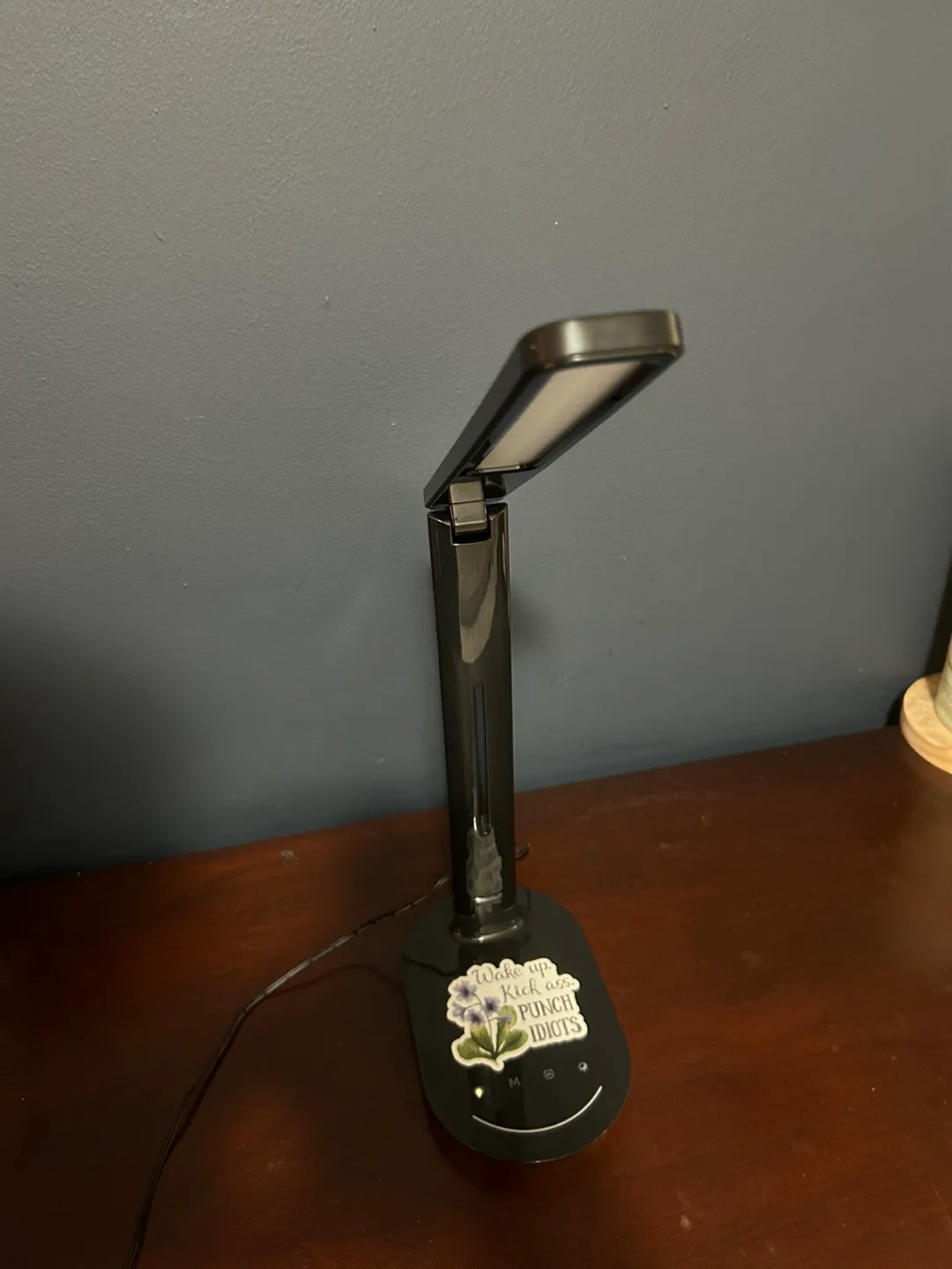Black LED Desk Lamp image indicator(2)