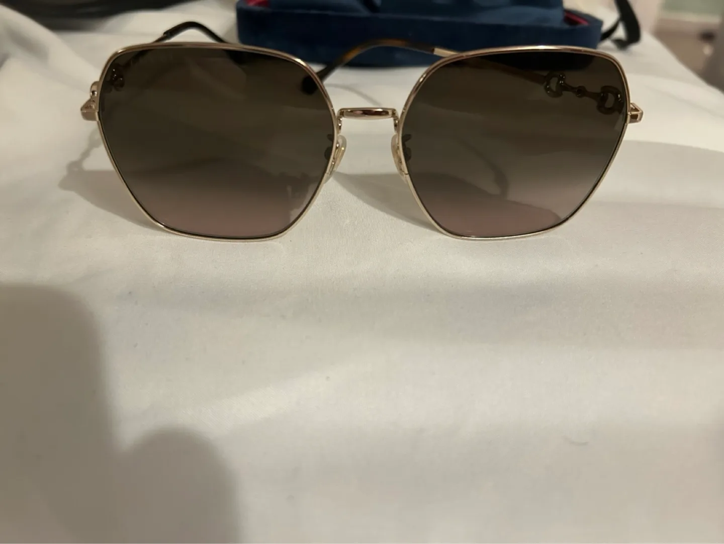 Gucci Sunglasses image indicator(5)