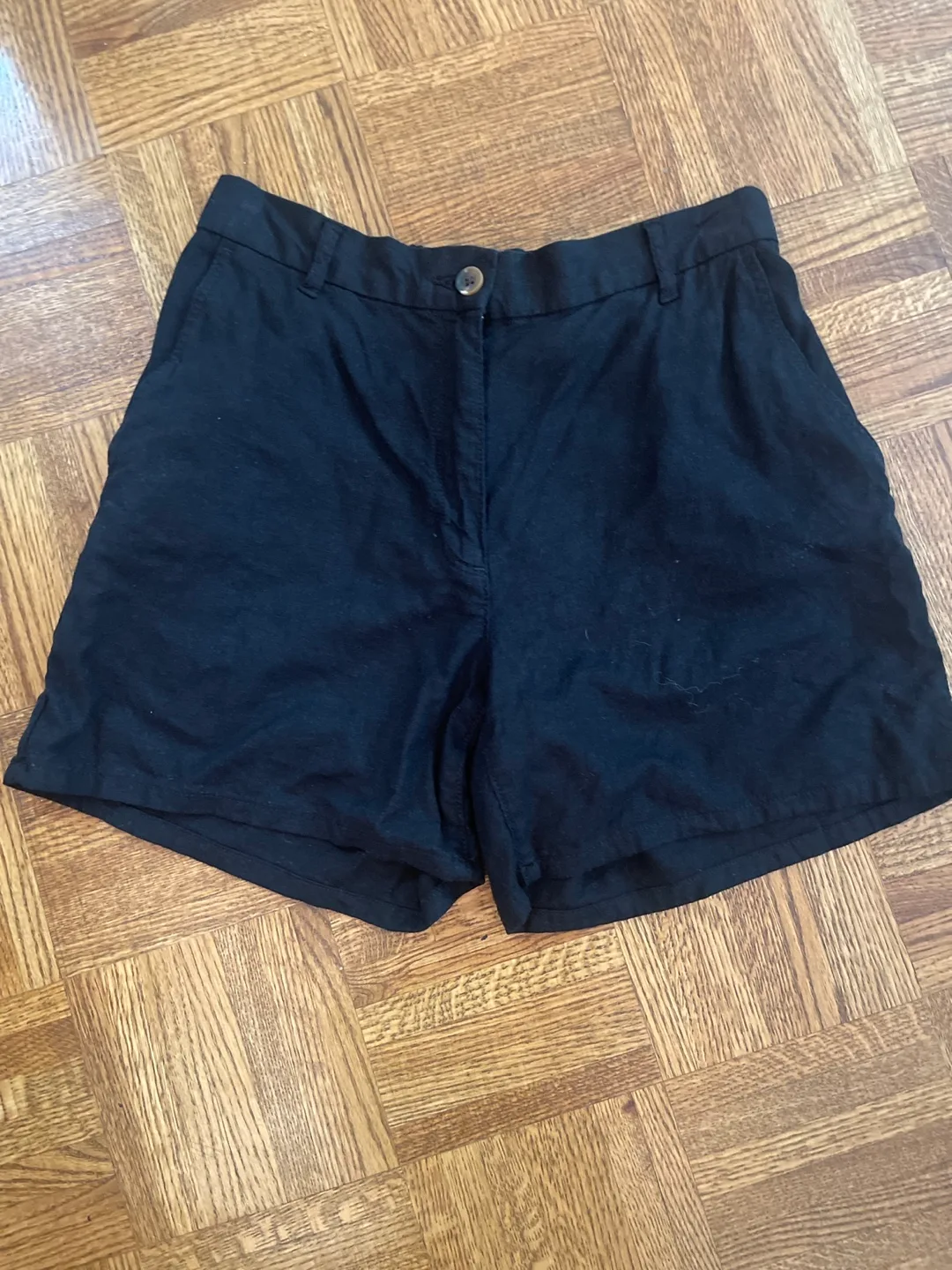 H&M Black Shorts thumbnail
