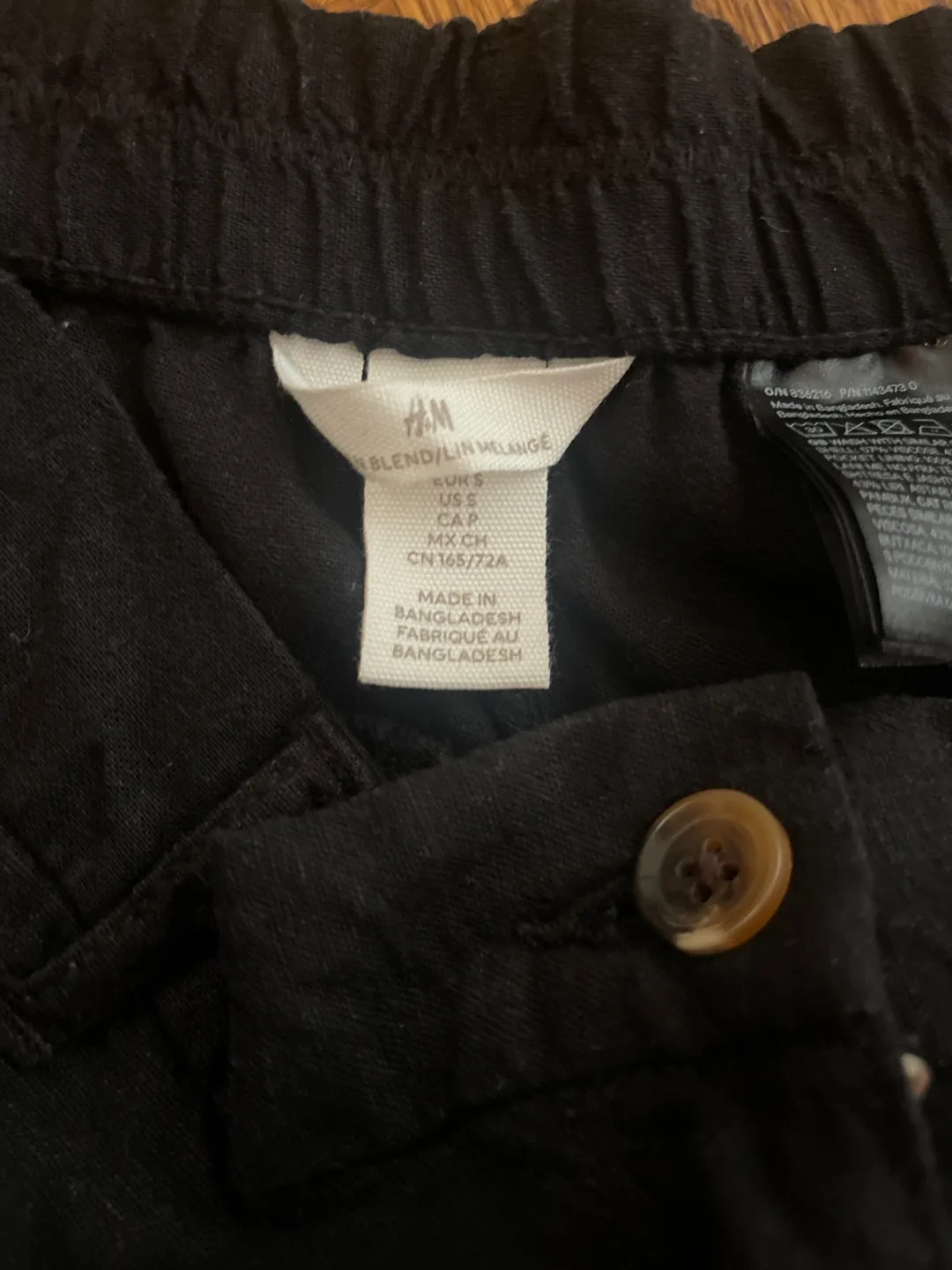 H&M Black Shorts image indicator(2)