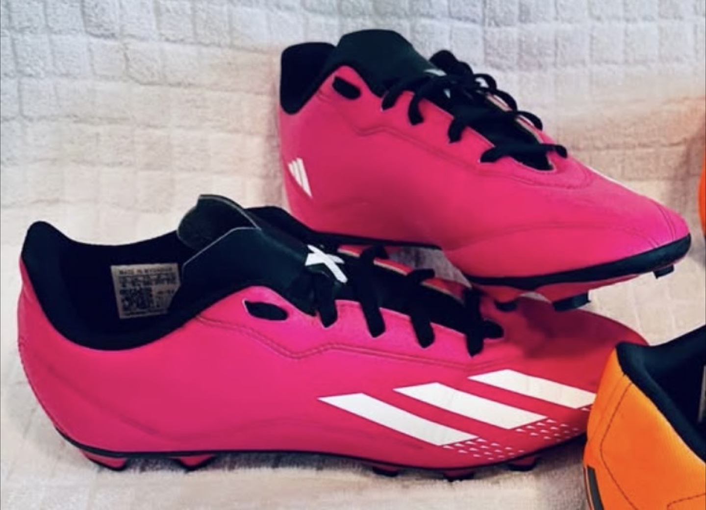 Kids Unisex ADIDAS Soccer Cleats - Size 6 - photo 3