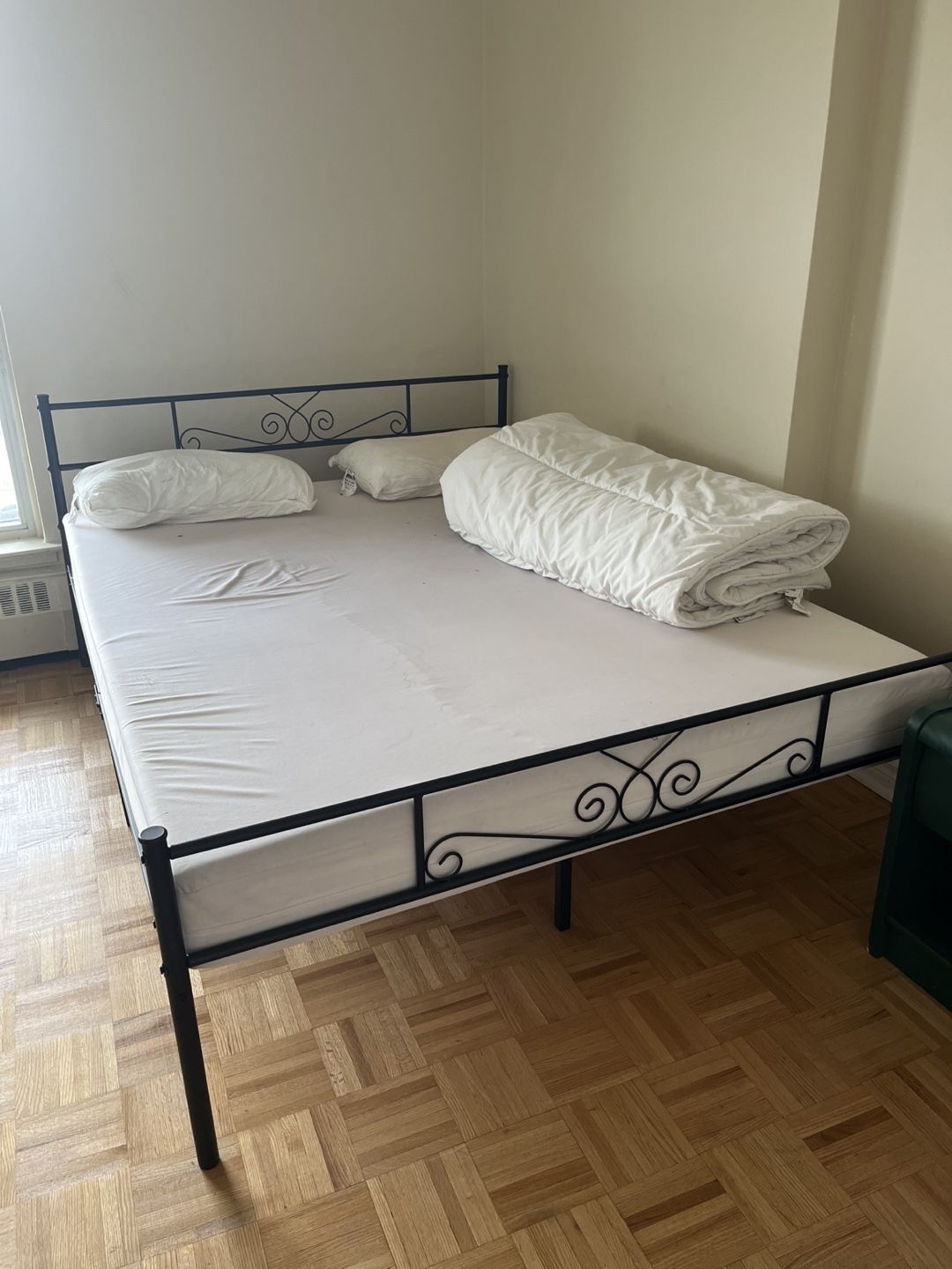 Queen Size Metal Bed Frame