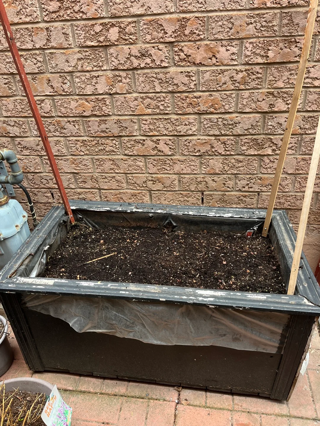 ASSORTED GARDEN ITEMS image indicator(8)