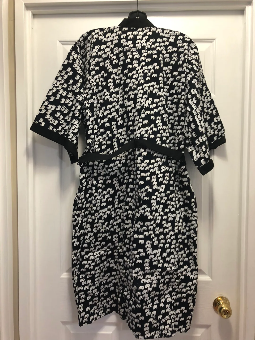 Cozy Elephant Patterned Slippers and Robe image indicator(3)