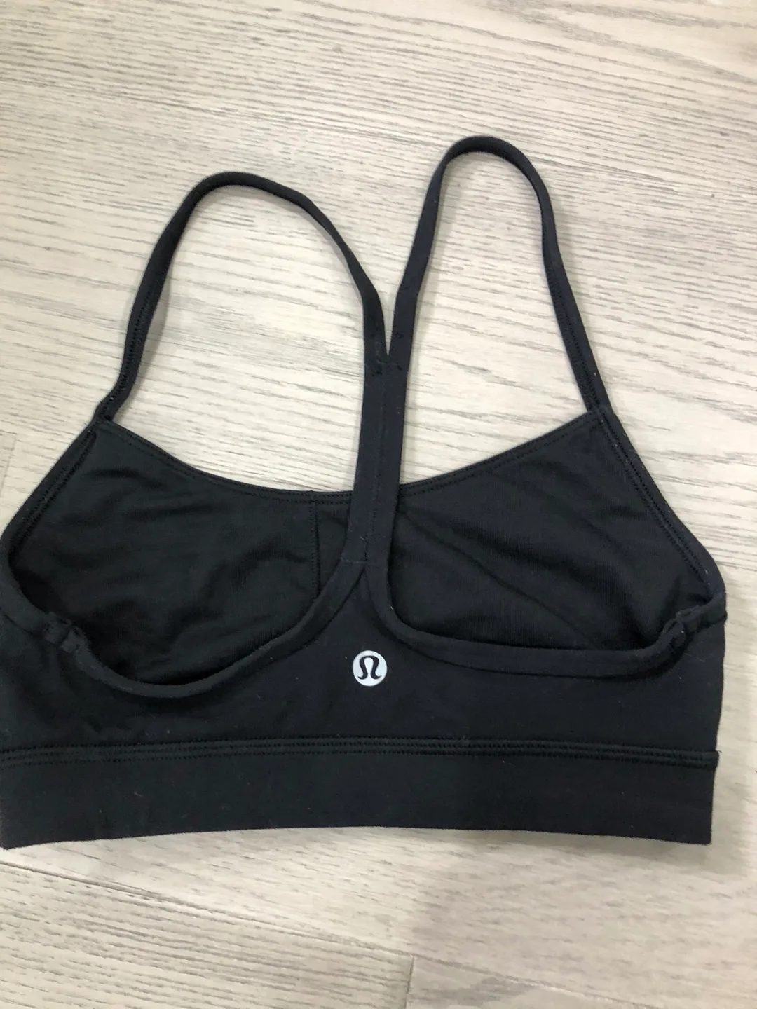 Lululemon  Sports top image indicator(2)