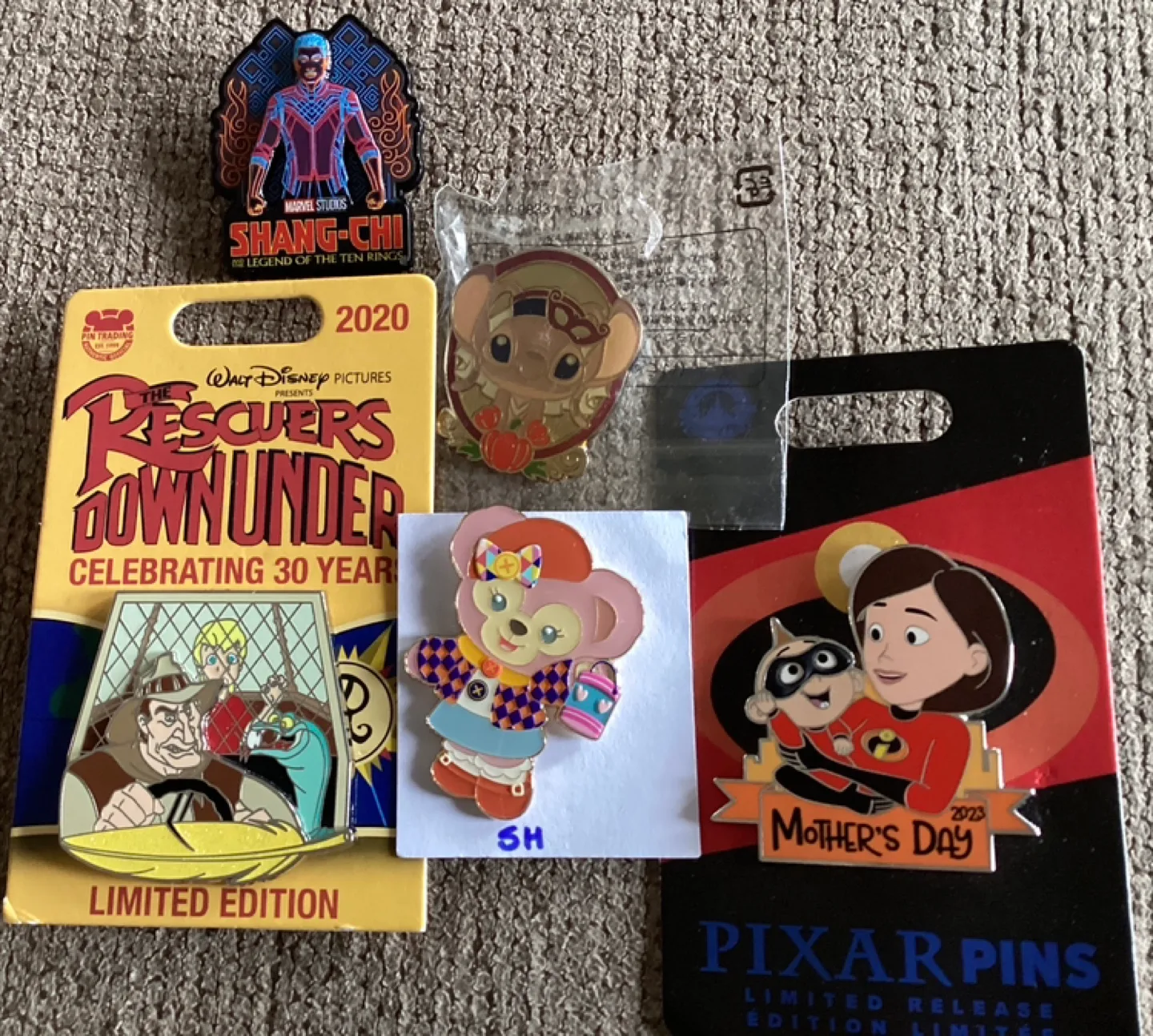 Disney & Marvel Pins - Limited Edition thumbnail