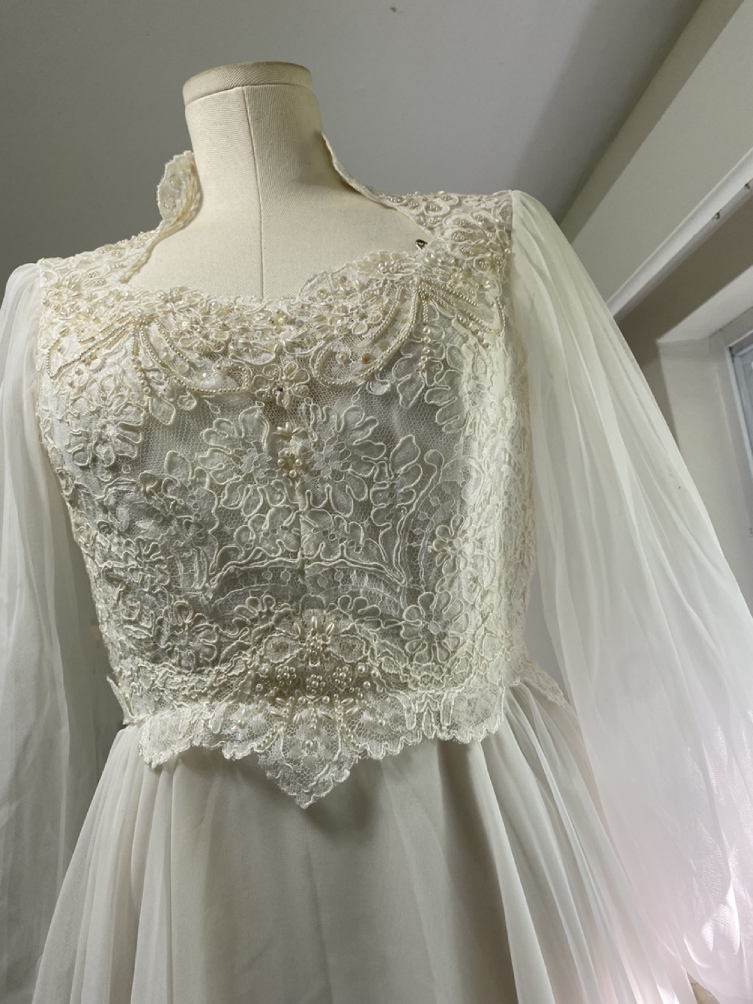 Wedding Dress - photo 4