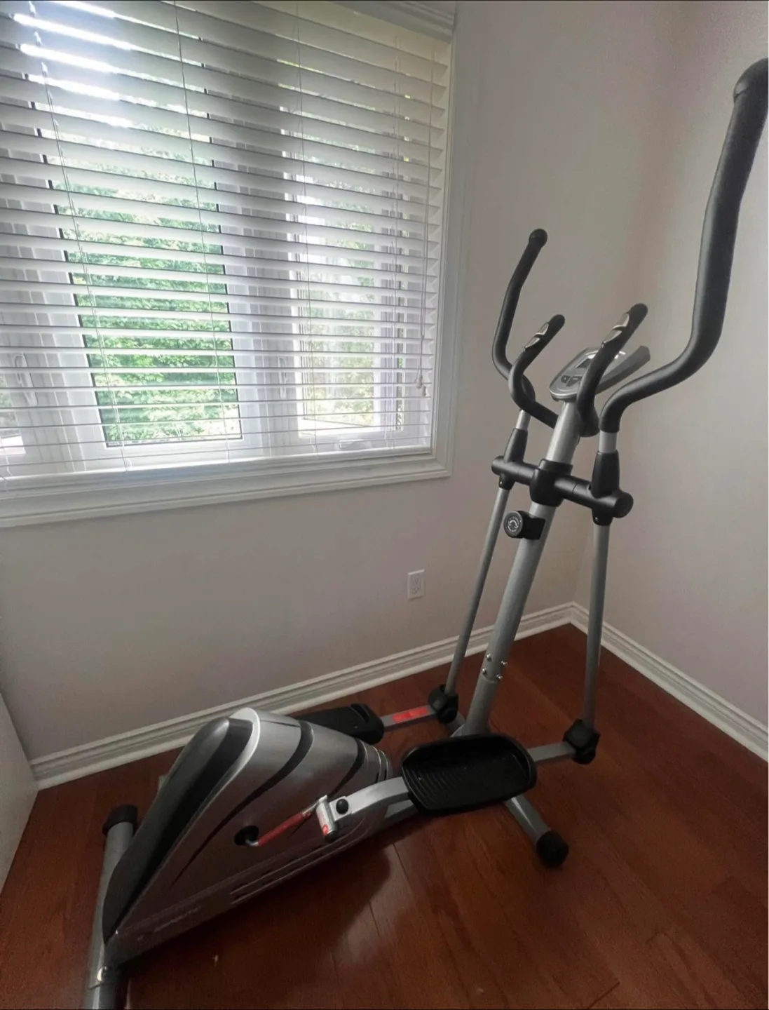 Exerpeutic Elliptical Trainer - Excellent Home Workout Machine image indicator(4)