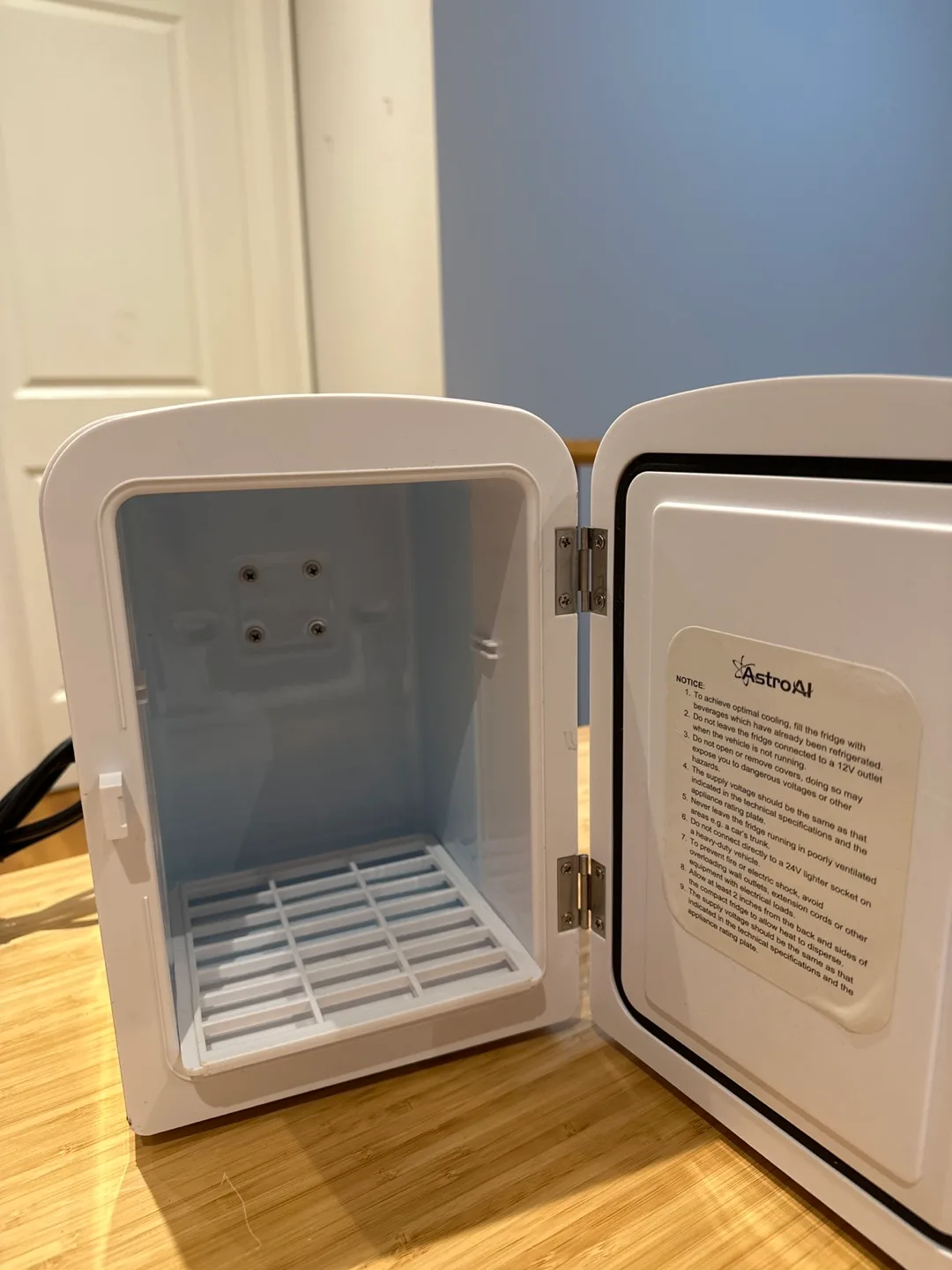 Compact Mini Fridge image indicator(3)