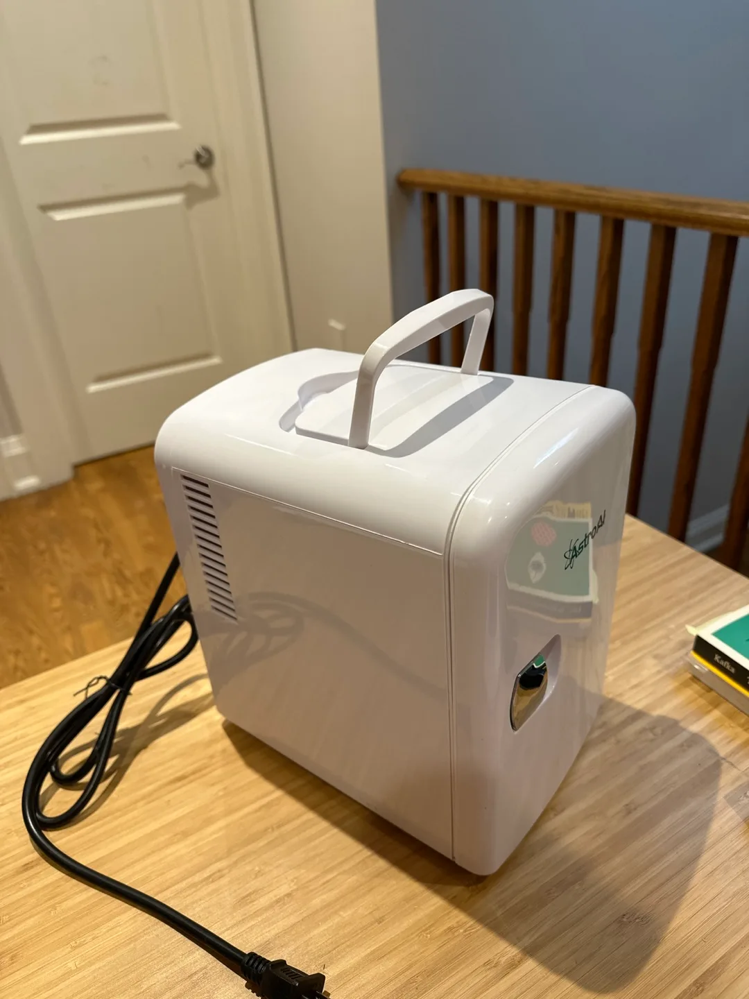 Compact Mini Fridge image indicator(4)