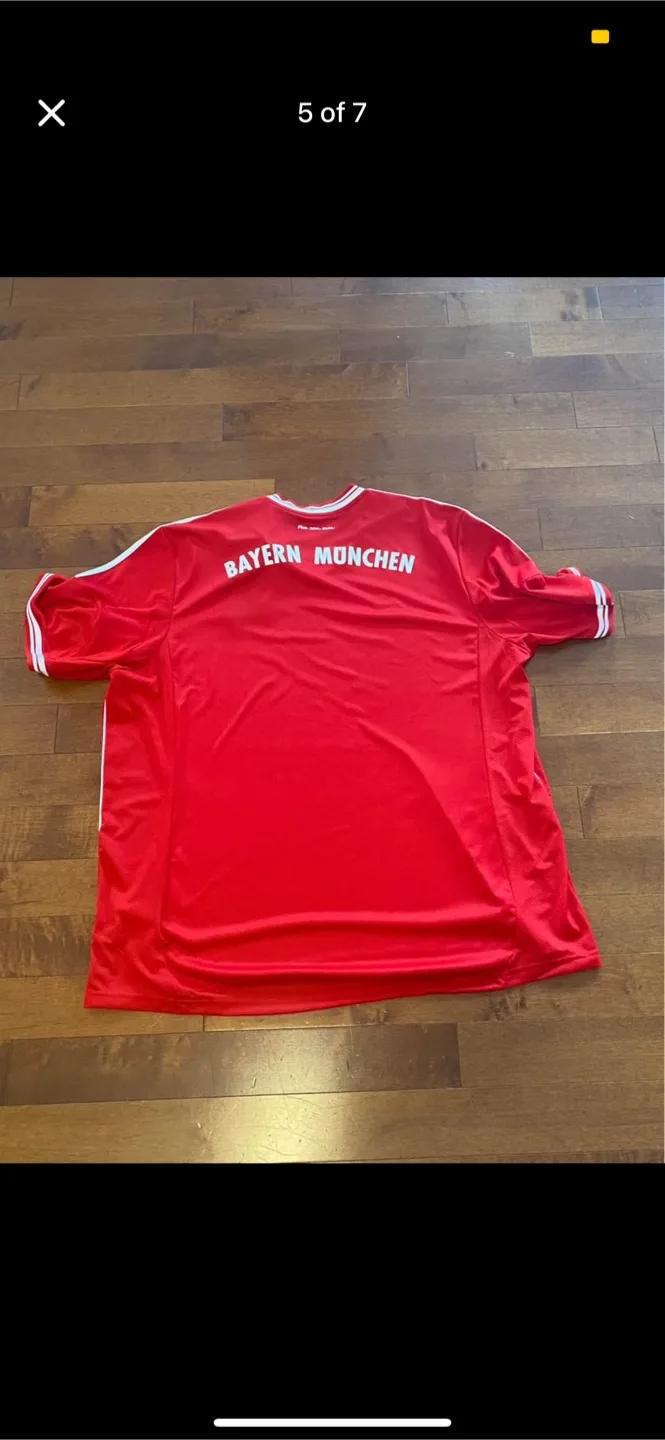 Bayern Munich Jersey image indicator(3)
