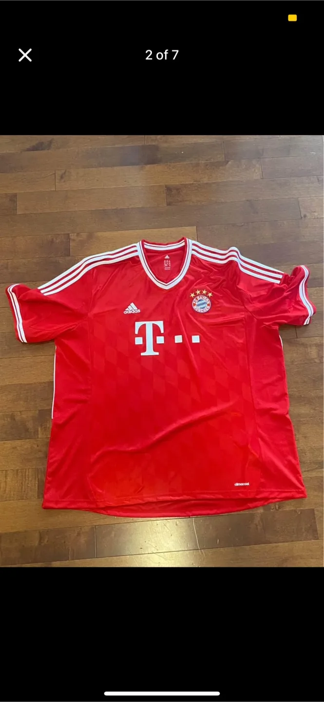 Bayern Munich Jersey image indicator(2)