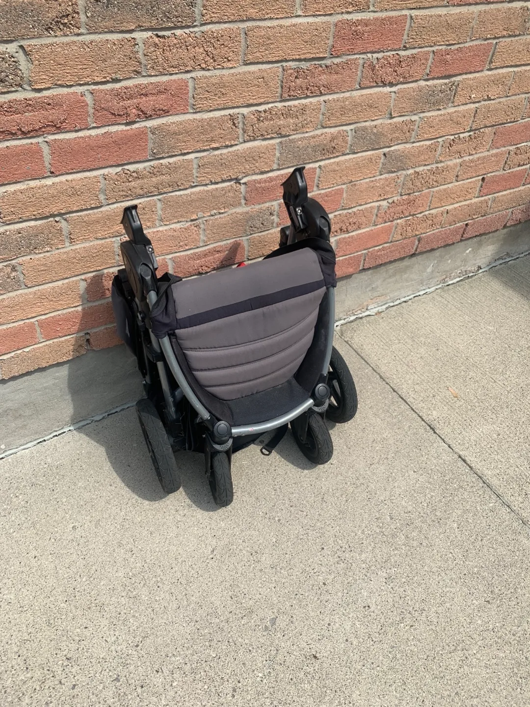 B.O.B Revolution Flex 3.0 Jogging Stroller image indicator(7)