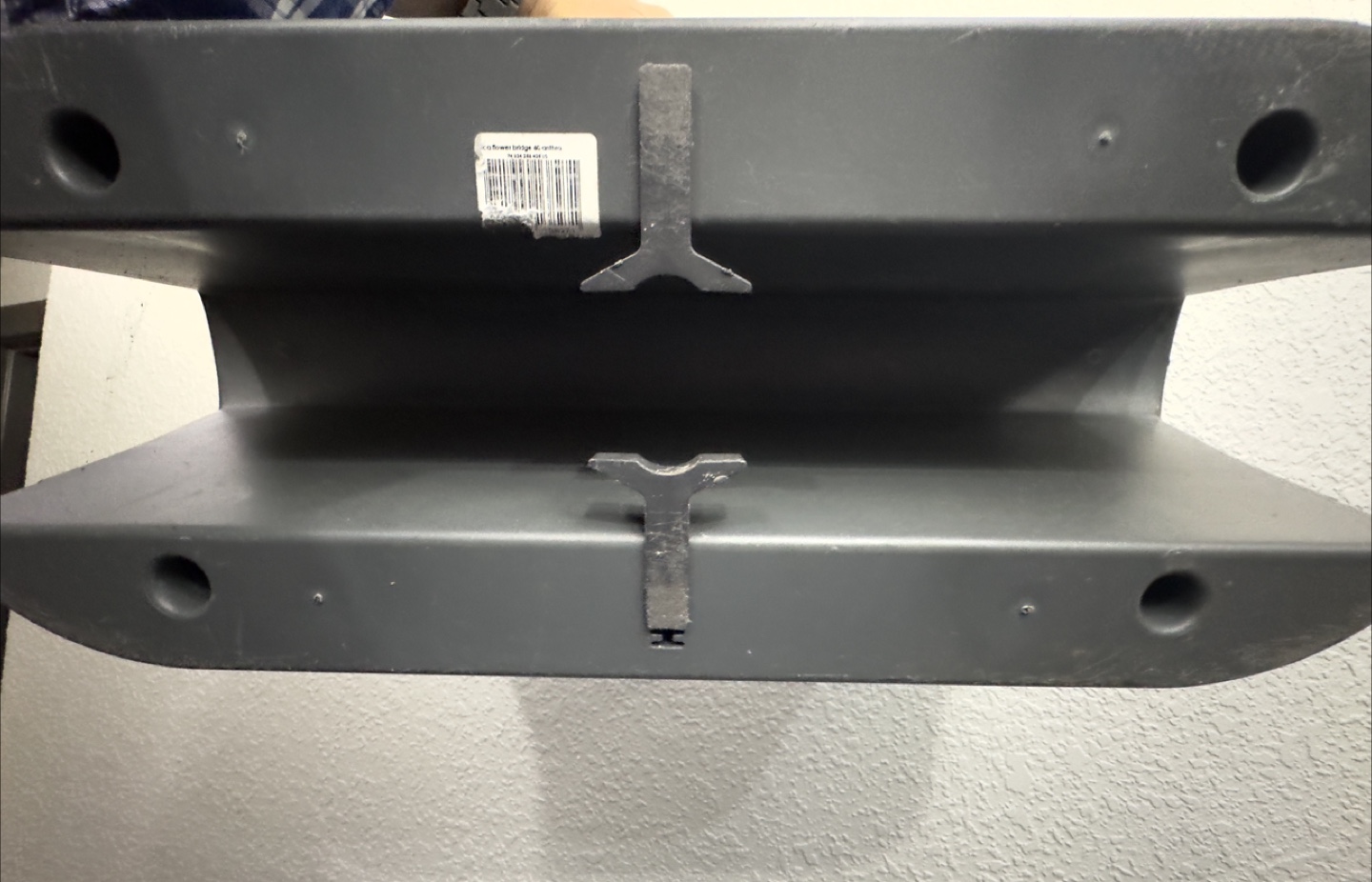 Elho planter with locks so can be secured on balcony railing - photo 3