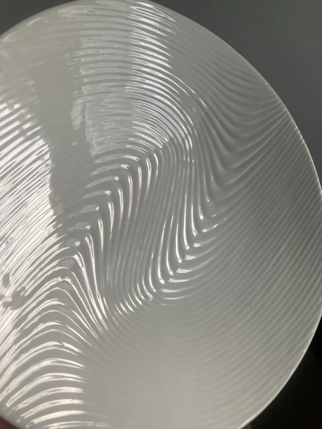 White Textured Plate image indicator(2)